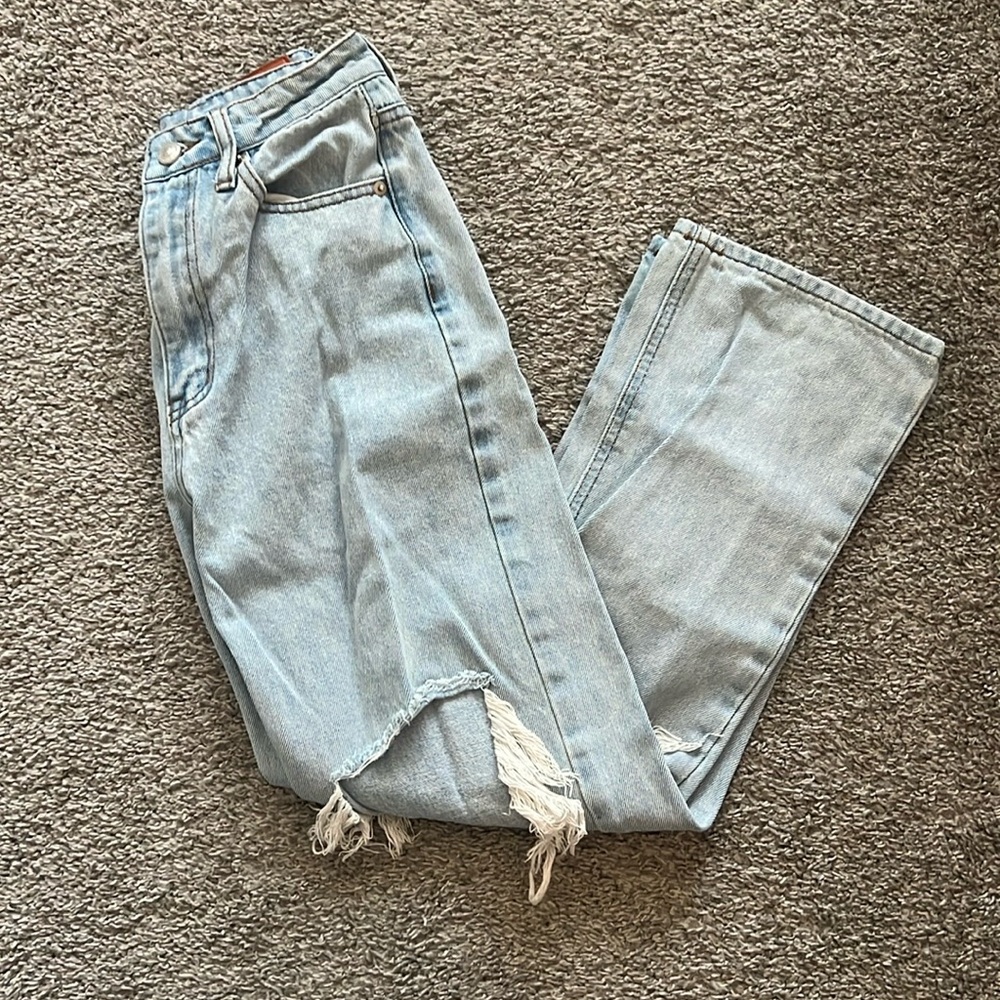 Distressed High Rise Jeans